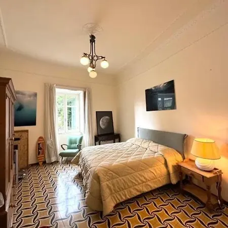 Apartamento Historic Vomero With Secluded Patio