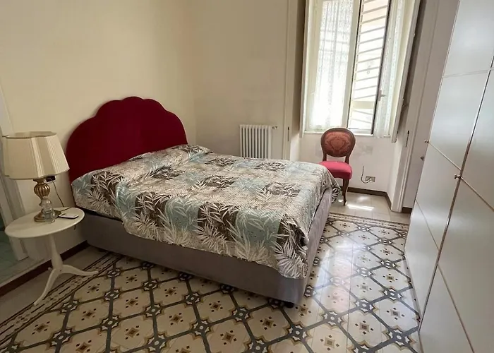 Apartamento Historic Vomero With Secluded Patio